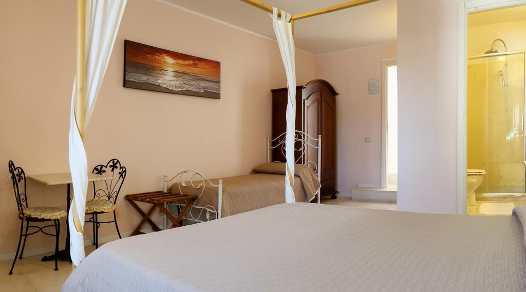B&B Dimora Muzio And Restaurant Gallipoli Exterior photo